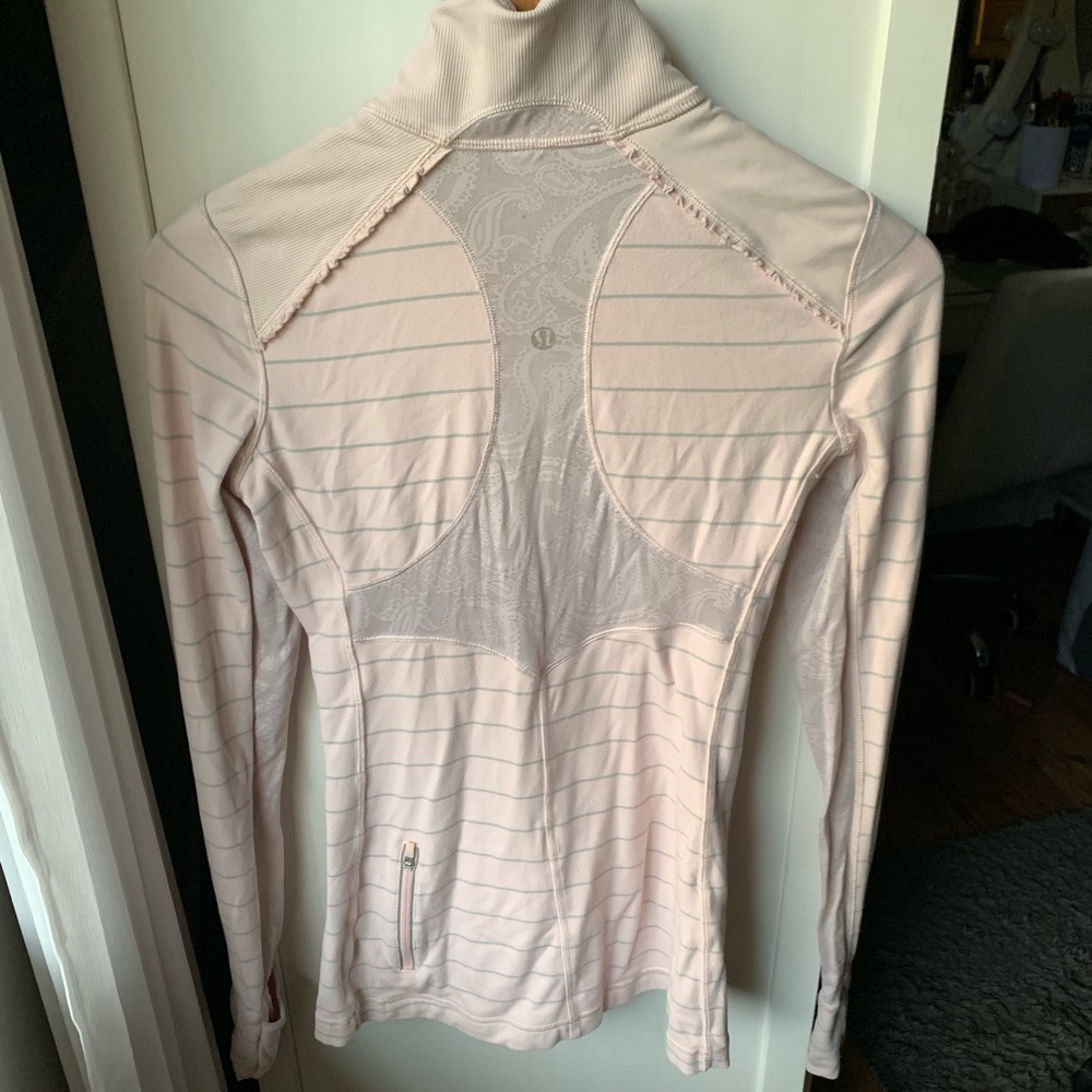 Lululemon pull over